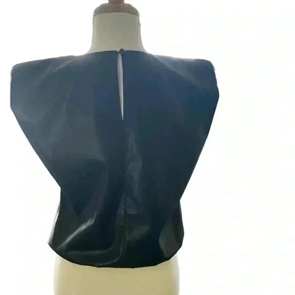 Good American, Size 2, Black, Faux Leather, Great Condition, Body Suit - Picture 3 of 8